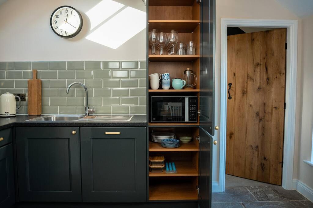 The Stables, Converted Barn Outside York Bagian luar foto