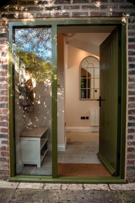 The Stables, Converted Barn Outside York Bagian luar foto